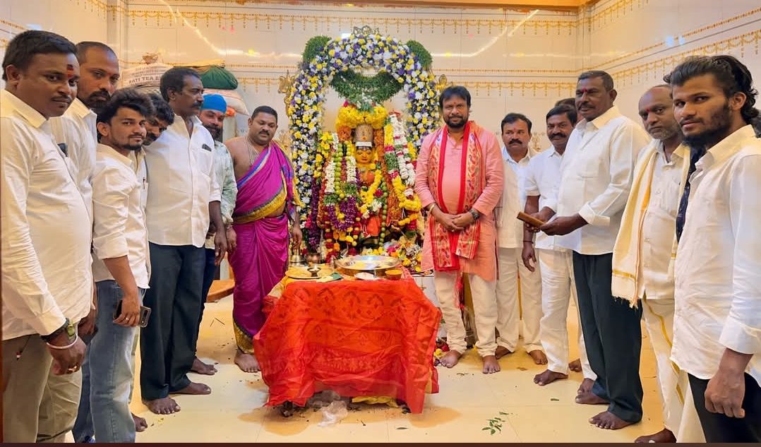 బోనాల పండుగ సందర్భంగా మైసమ్మ, వరమైసమ్మ అమ్మవార్లకు ప్రత్యేక పూజలు నిర్వహించిన ఉప్పల శ్రీనివాస్ గుప్త* - Additional Image