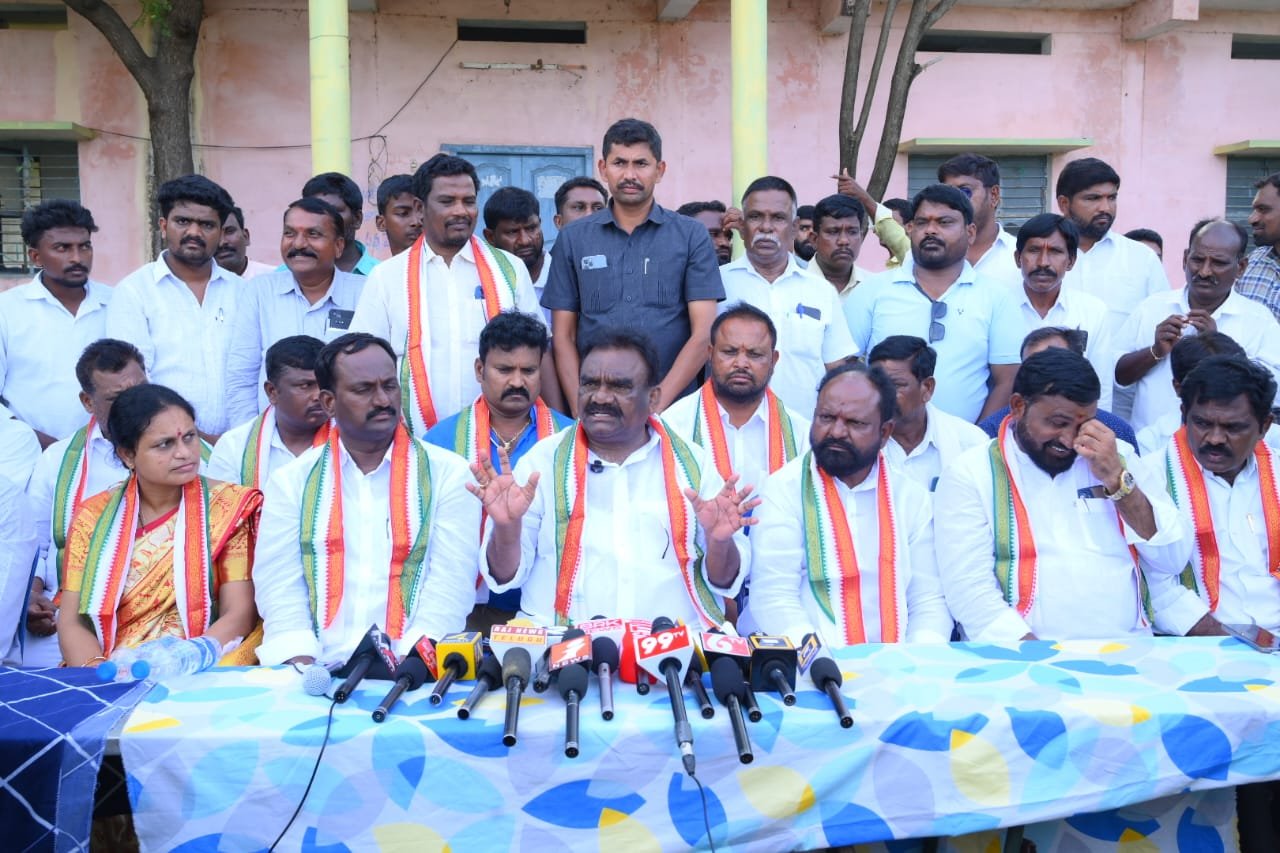 70 ఏళ్ల రైతుల భూసమస్యకు కాంగ్రెస్‌ ప్రభుత్వంతో పరిష్కారం: ఎమ్మెల్యే మందుల సామేల్‌