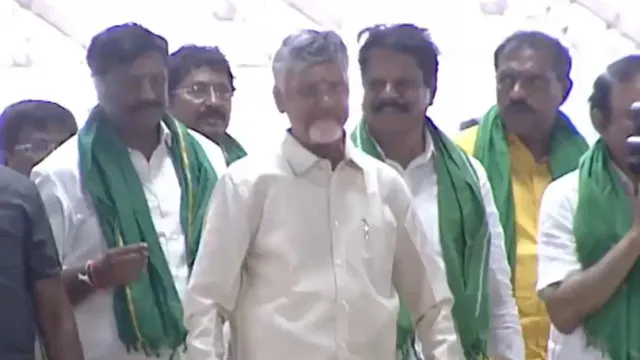 వెలిగొండ సభలో చంద్రబాబు జోష్.. ర్యాంప్‌పై నడుస్తూ సందడి