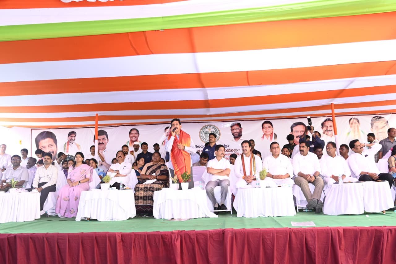 నూతన భవనాల నిర్మాణం కోసం మంత్రులు శంకుస్థాపన 