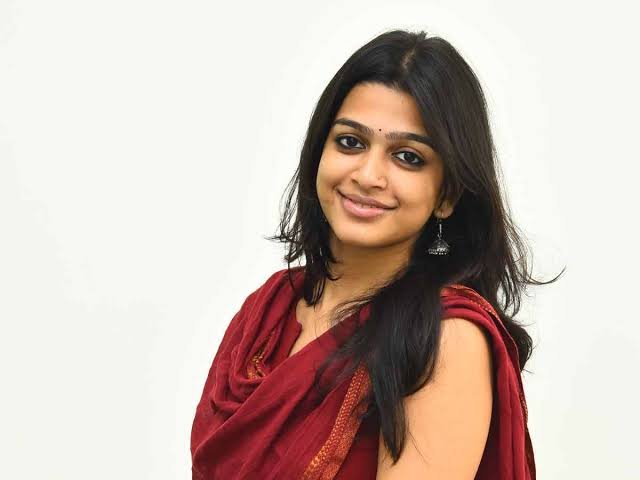 ‘రోమాంచకం’లో ఆ సీన్స్‌ ఎంజాయ్ చేశా: అనంతిక