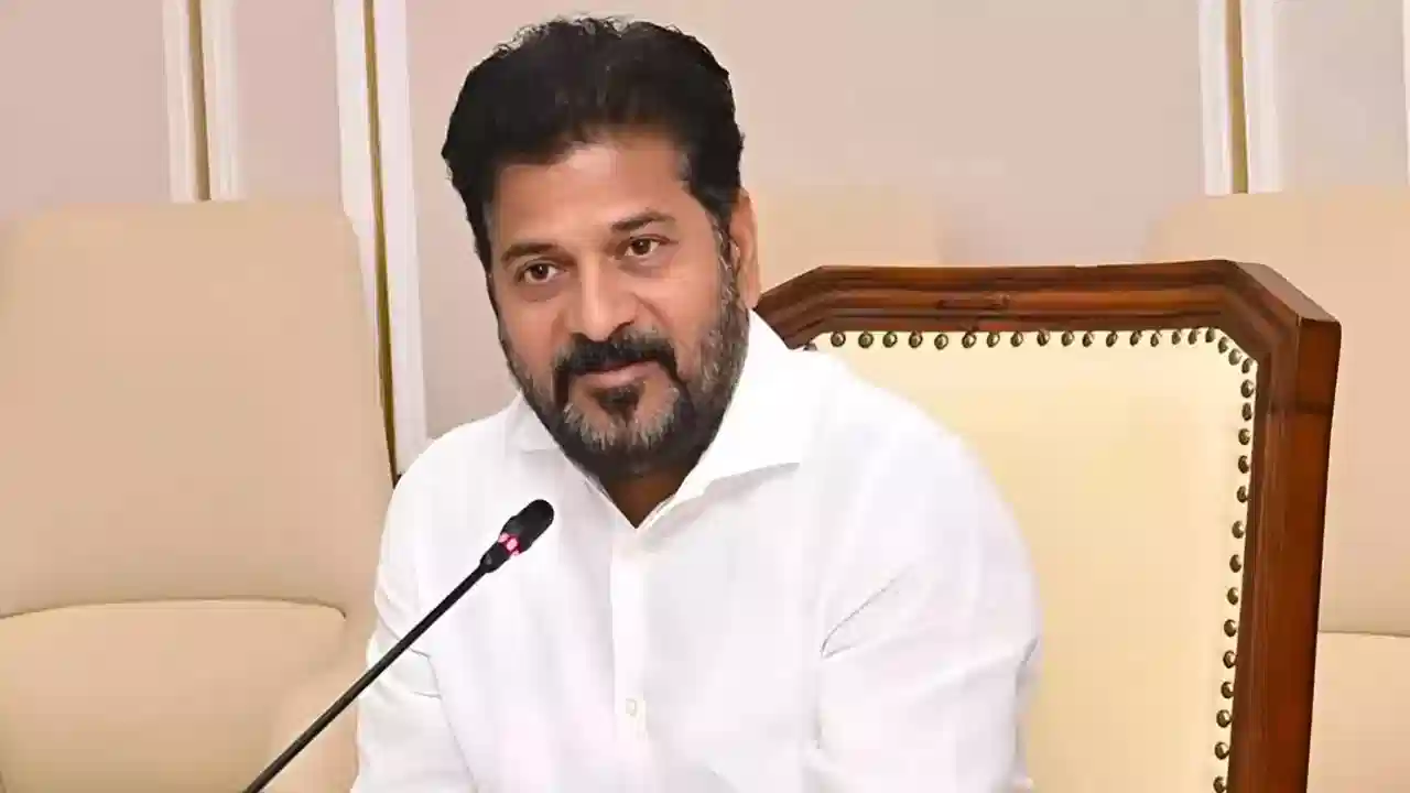 ఫీజు రీయింబర్స్‌మెంట్‌పై రేవంత్‌ ఫైర్!