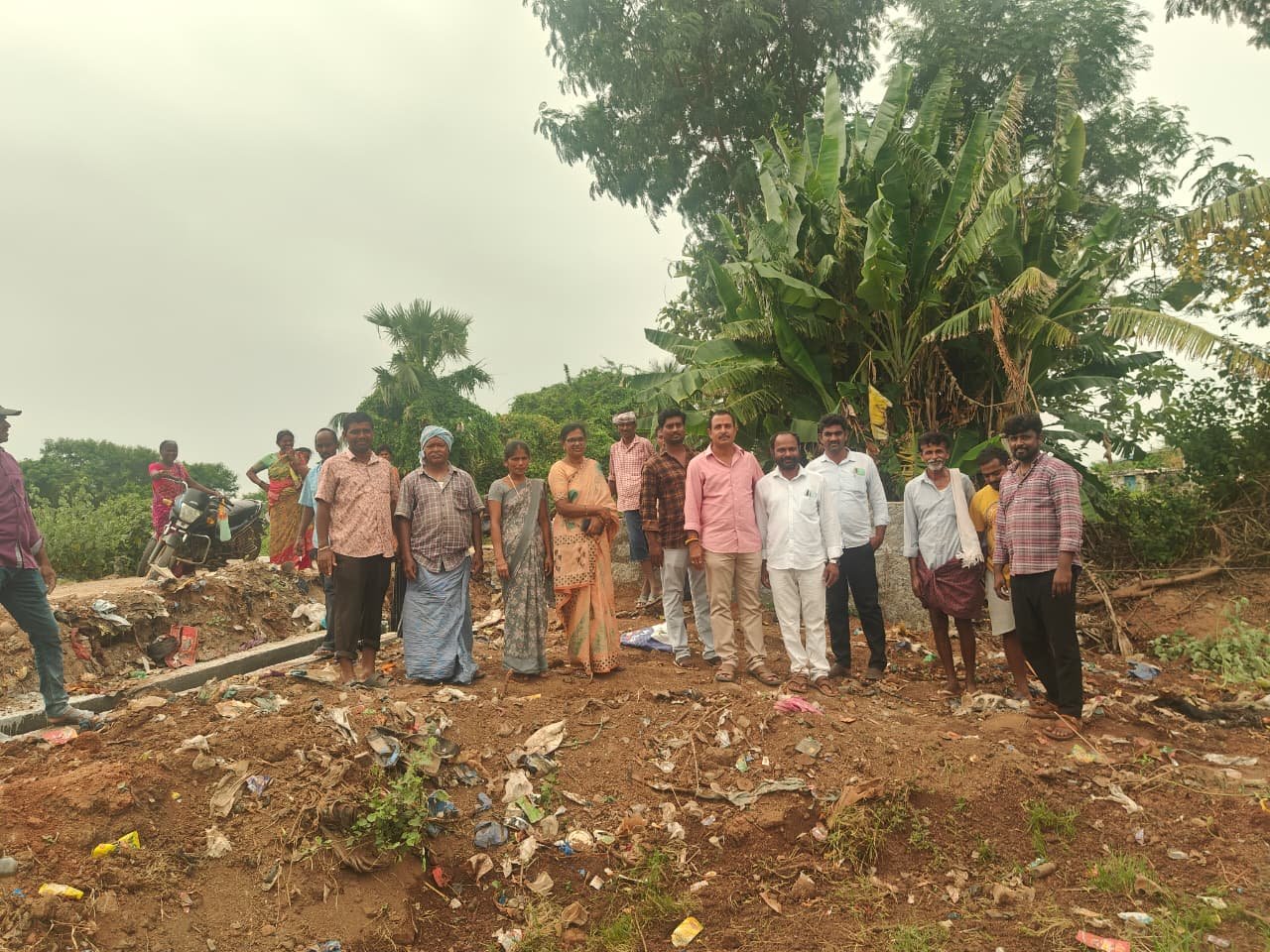 అజ్మీర తండా గ్రామ పంచాయతీకి 200 గజాల స్థలం విరాళం