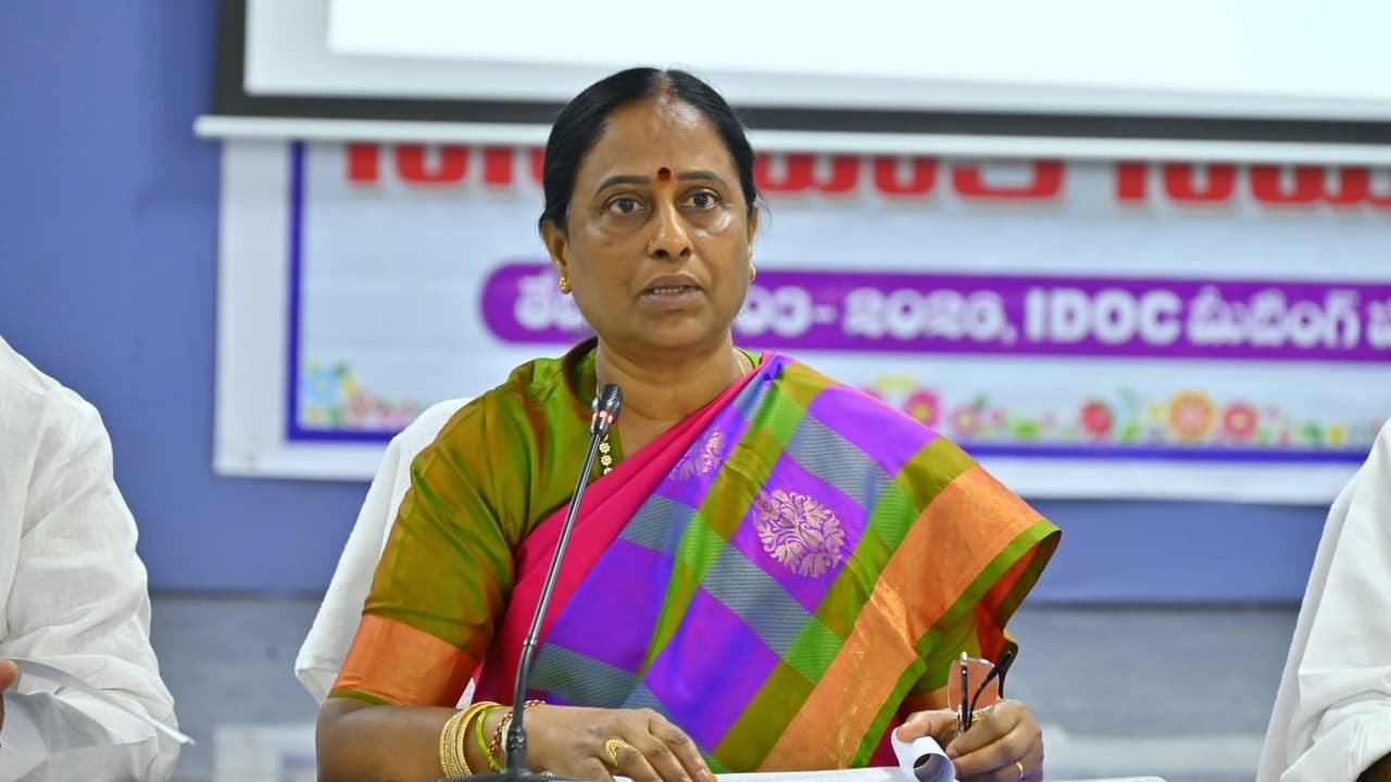 మంత్రి పదవి పోయిందని బాధ లేదు.. కారణం చెప్పకపోవడమే బాధ: సురేఖ