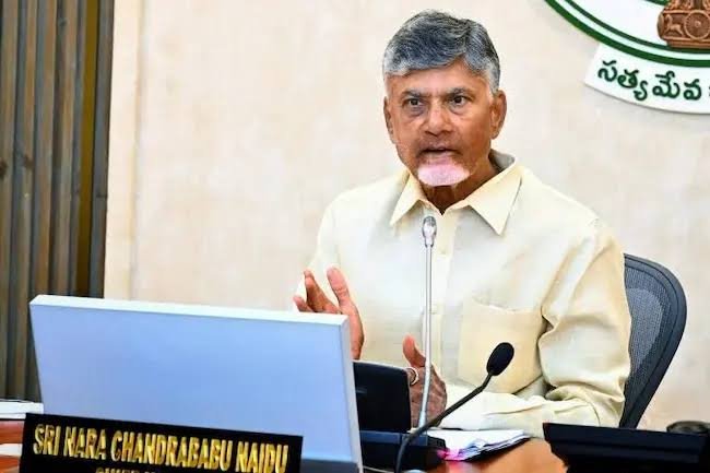 కోచింగ్ సెంటర్లకు చంద్రబాబు వార్నింగ్.. చర్యలు తప్పవు!