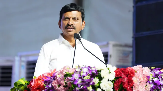 దళితుల భూముల్లో అంగుళం కూడా తీసుకోం: పొంగులేటి
