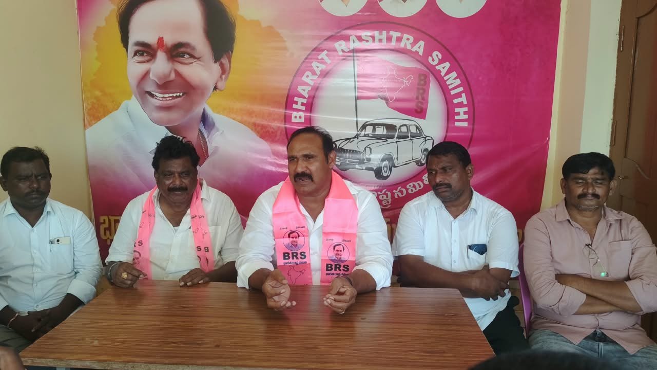గురుకులాల్లో పురుగుల అన్నం పెడుతూ.. మునగాలలో సెంట్రలైజ్డ్ కిచెన్ డ్రామాలా?