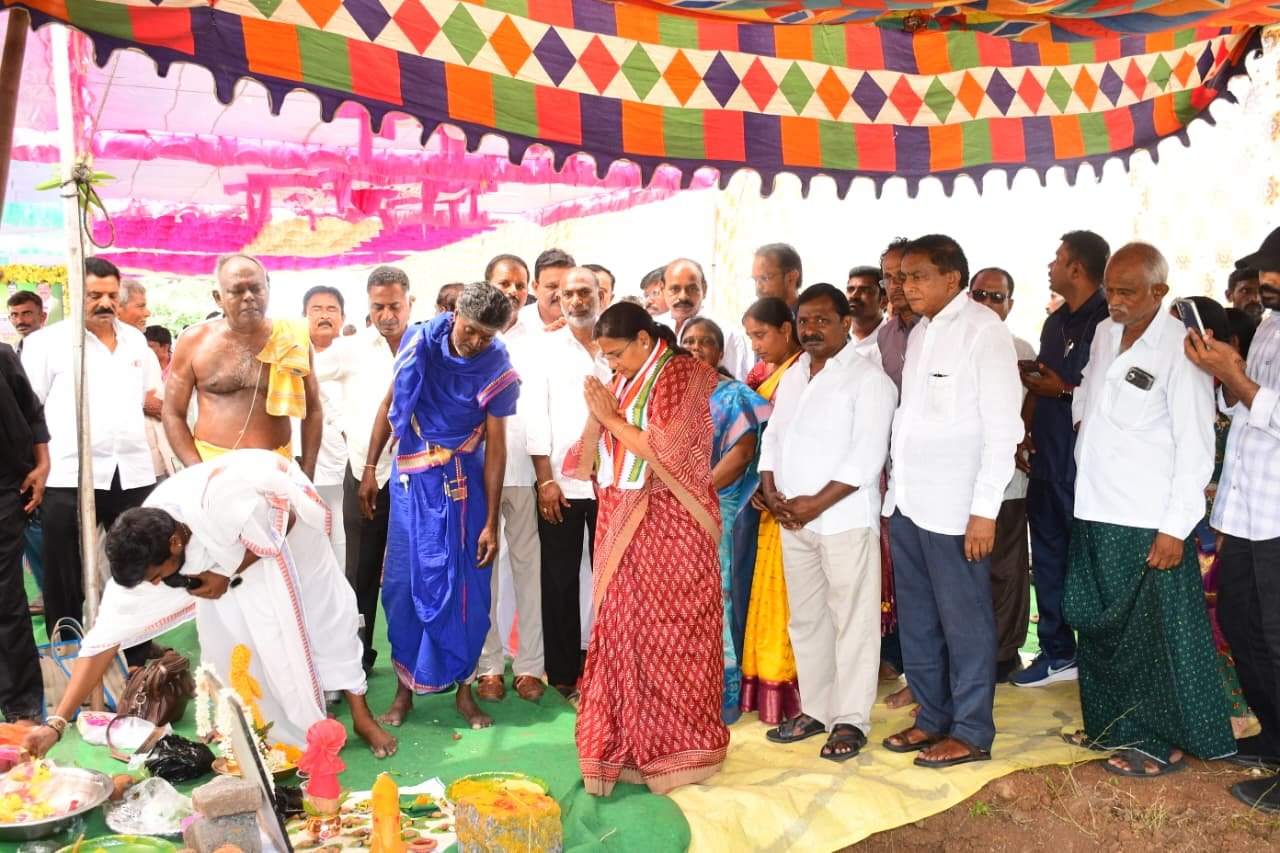 అనంతగిరిలో రూ.14.98 కోట్లతో భారీ గోదాముల నిర్మాణం