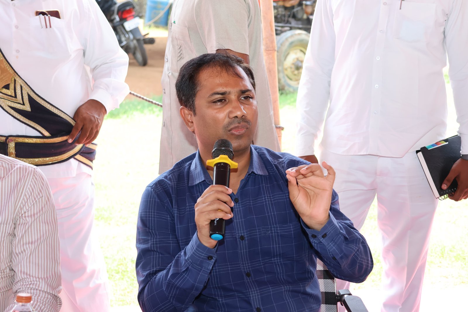 యాసంగిలో తక్కువ నీటితో సాగయ్యే ప్రత్యామ్నాయ పంటలను ఎంచుకోవాలి.....జిల్లా కలెక్టర్ దివాకర టిఎస్
